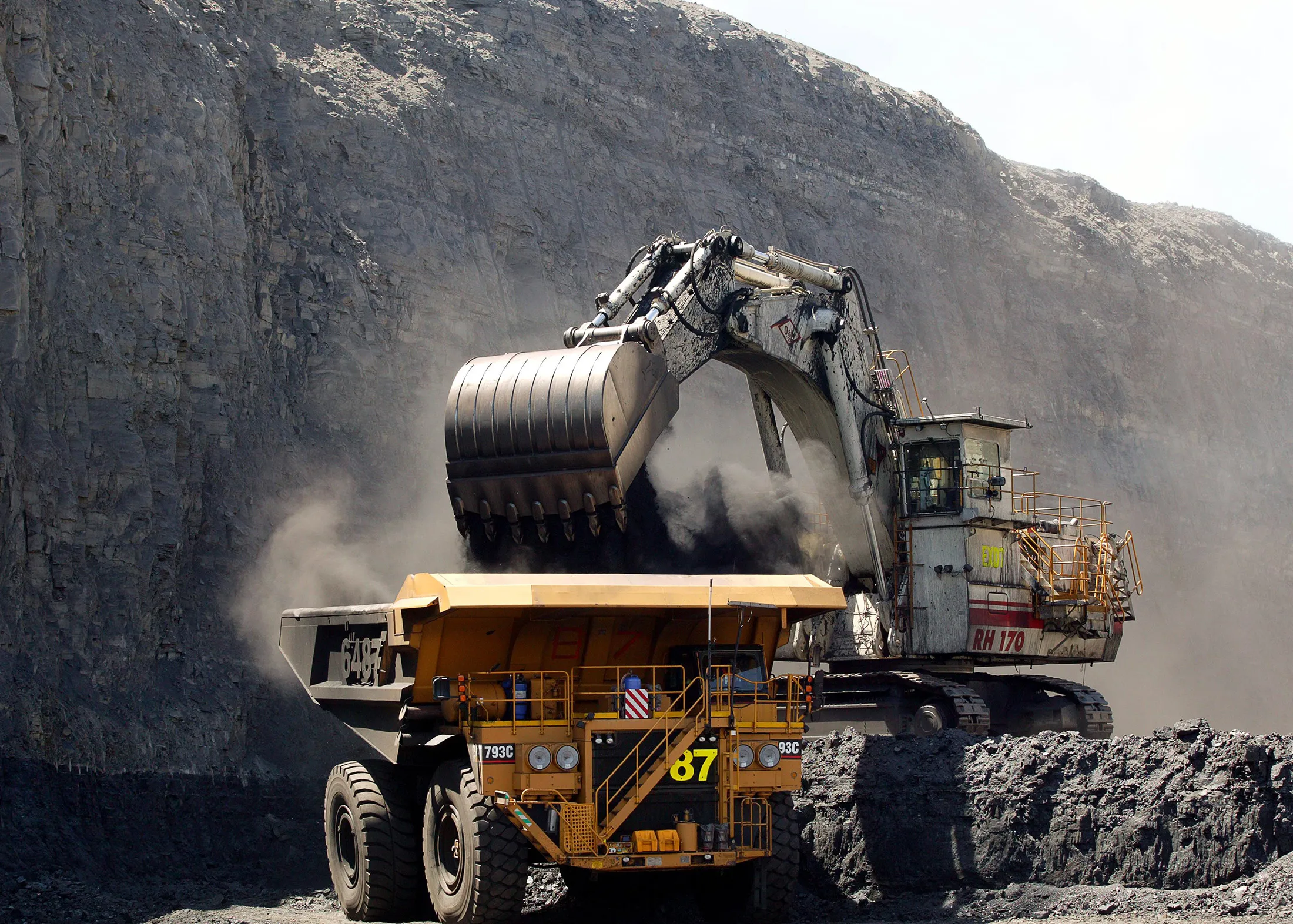Coal is loaded onto a truck at the Peak Downs coal mine in Queensland in 2005.