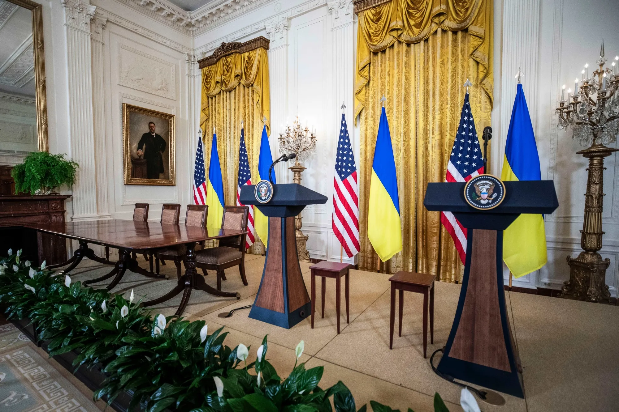 Президент Трамп встретился с президентом Украины Зеленским В Белом Доме