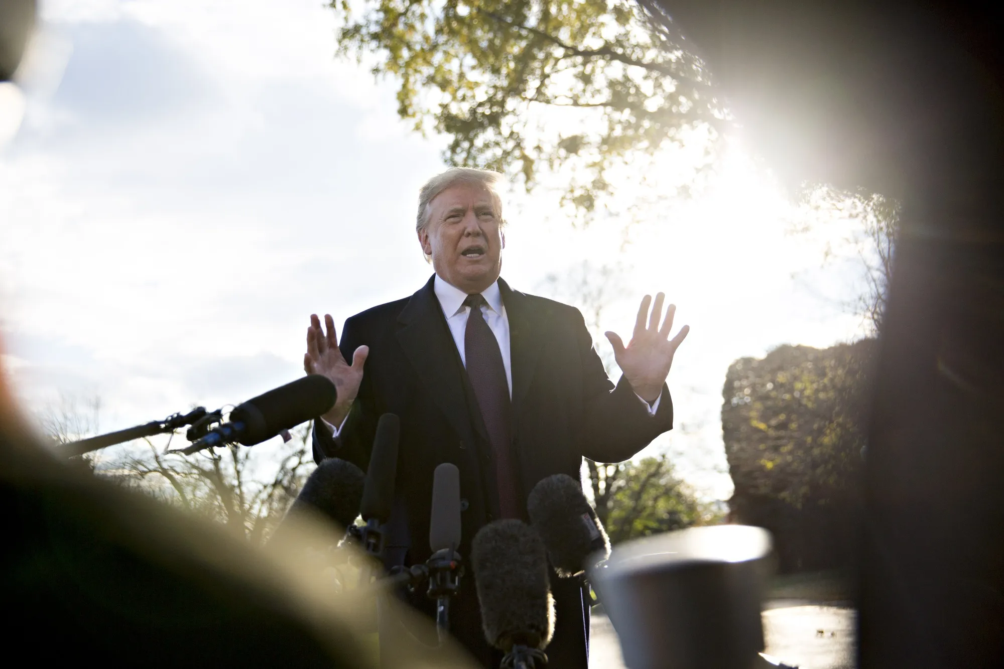 今朝の5本】仕事始めに読んでおきたい厳選ニュース - Bloomberg