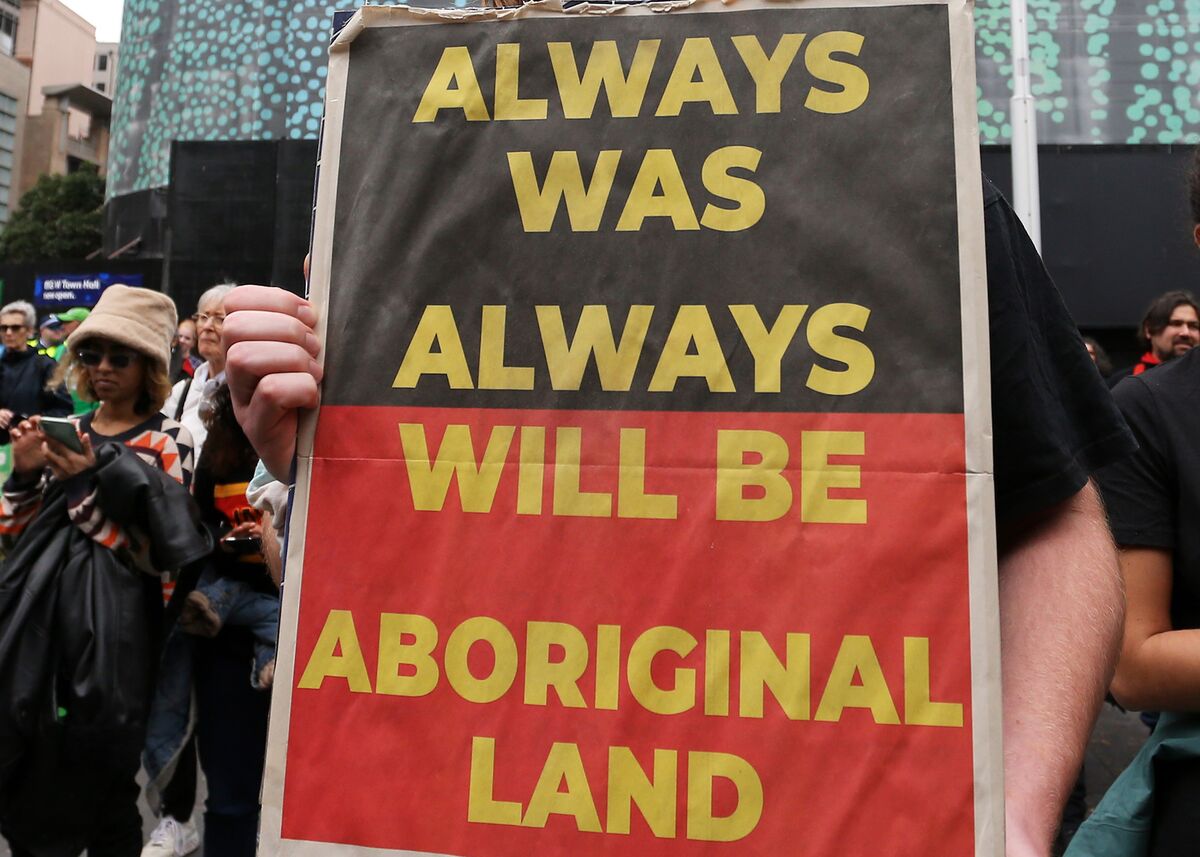 A Referendum on Indigenous Rights Deeply Divides Australia - Bloomberg