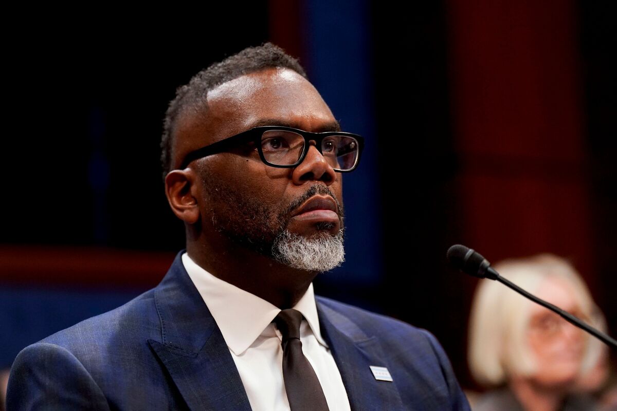 ⚫️ BLOOMBERG: Brandon Johnson valuta il ripristino della tassa sulle corporazioni per bilanciare il budget di Chicago