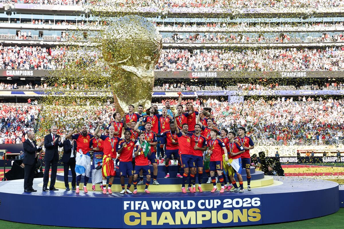 BCE Beats on FIFA Boost as AI Business Continues to Grow