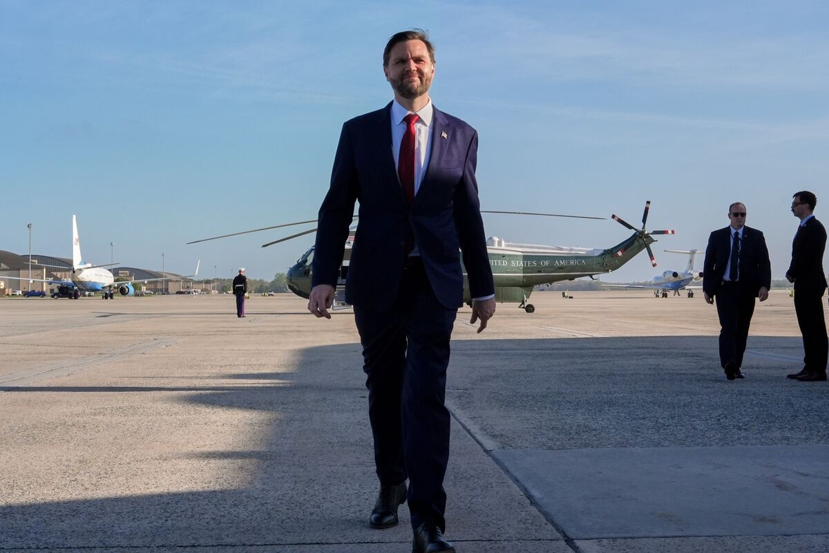 JD Vance nổi lên thành người đàm phán chính của Trump về Iran, một nhiệm vụ đầy rủi ro