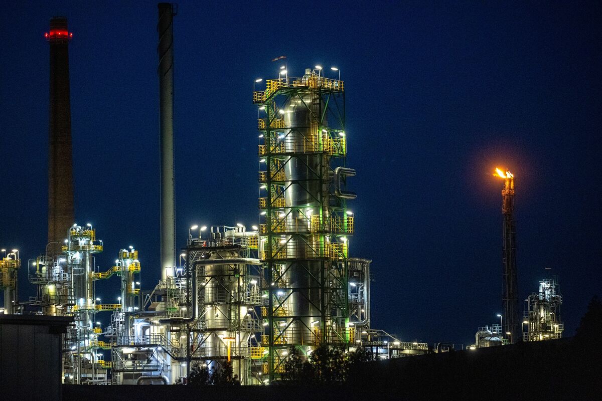 Russia’s Rosneft Calls Seizure of Its German Unit Illegal - Bloomberg
