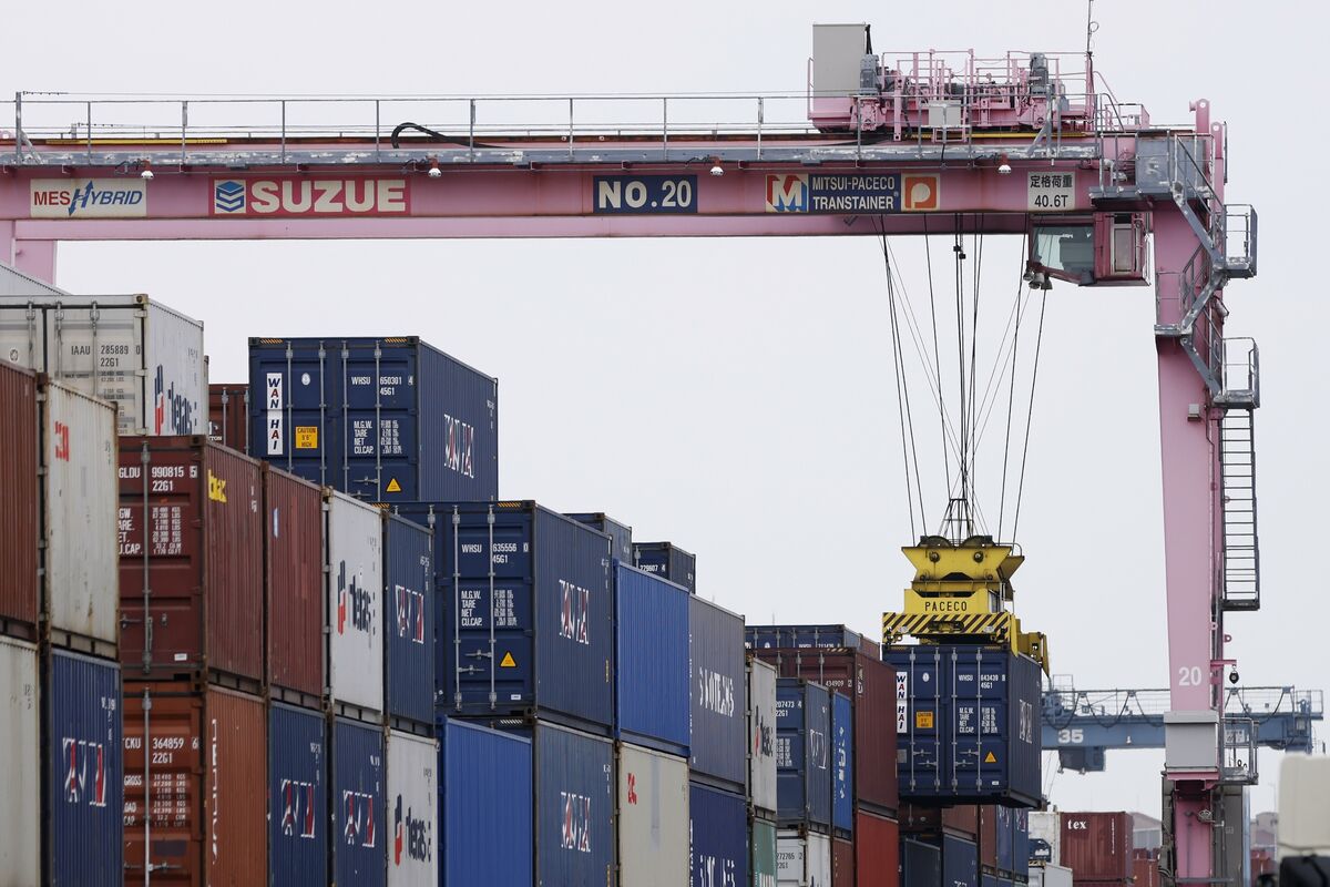 Japan Inc.’s Bullish Yen View Provides Plus for Exporter Shares