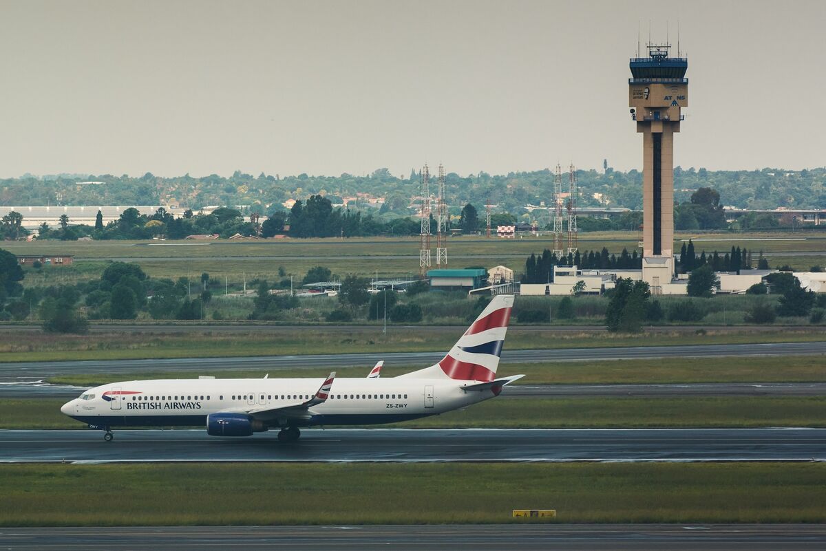 South Africa Facing Air-Traffic-Controller Crisis, Report Says