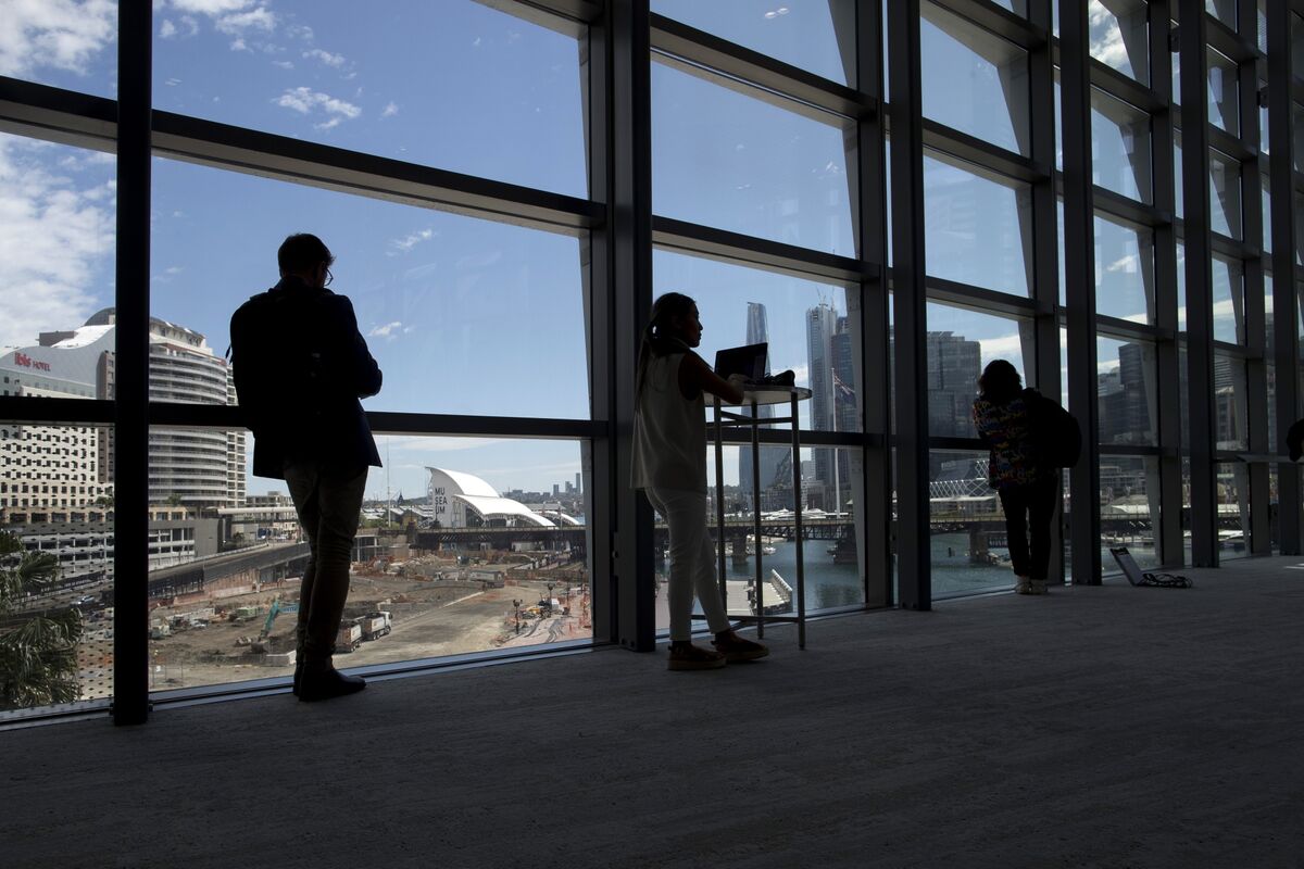 Australia’s Unemployment Rate Edges Up Even as Job Gains Persist