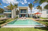 relates to Snowbirds Trade Vacation Homes for Winters at Five-Star Resorts