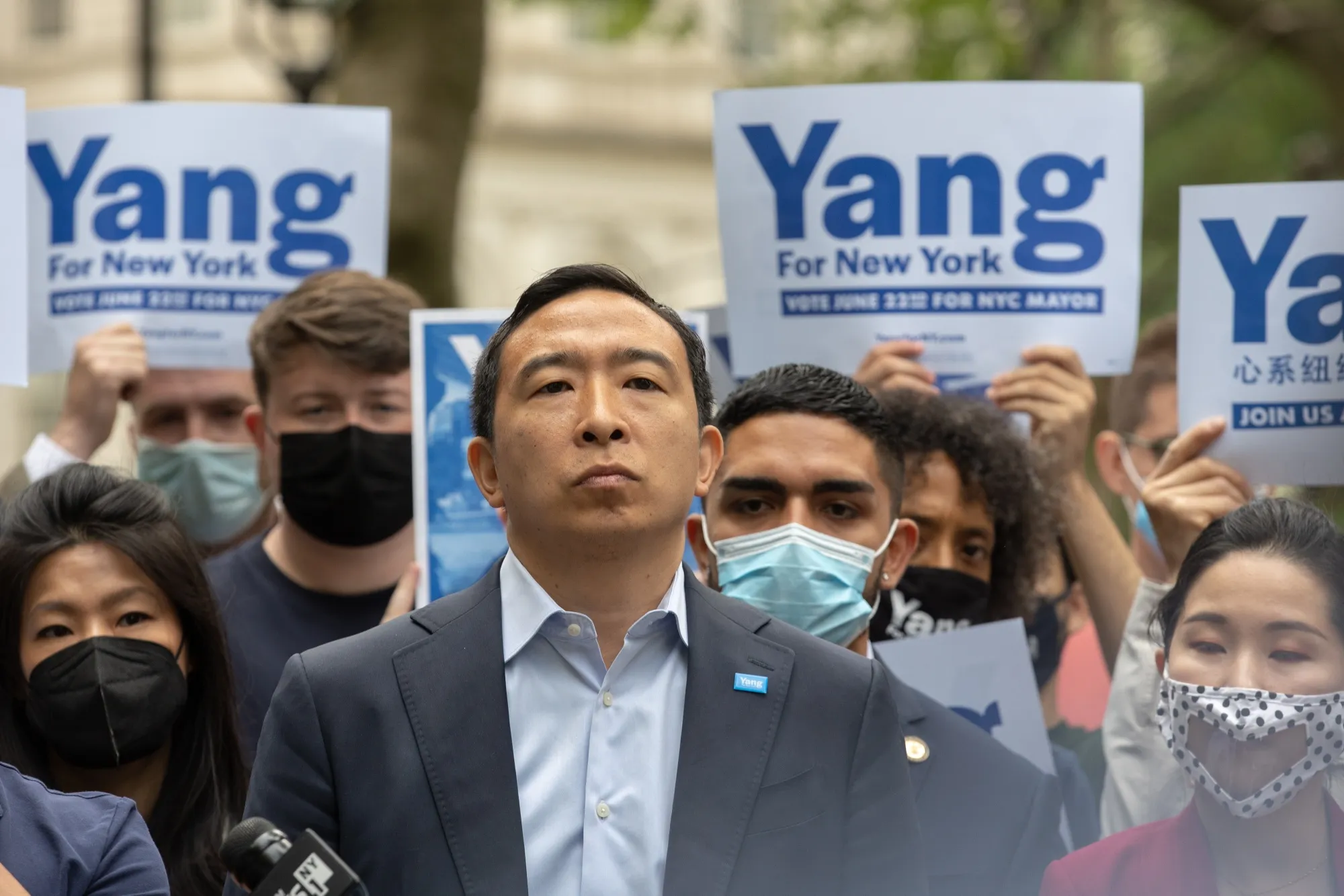 Andrew Yang Leaves Democratic Party to Become Independent - Bloomberg