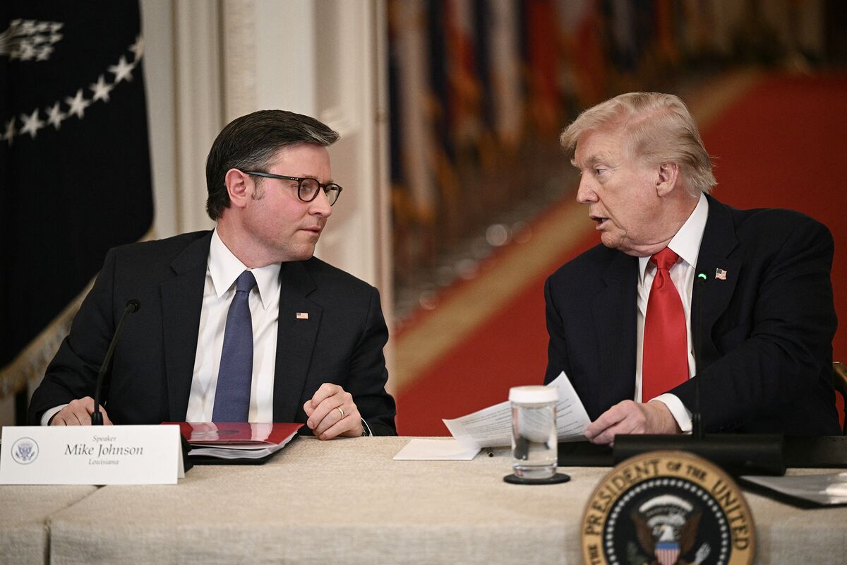 bloomberg.com - Jonathan Tamari (BGOV) - GOP Mood Darkens as Democrats Push to Turn House Edge Into Wave