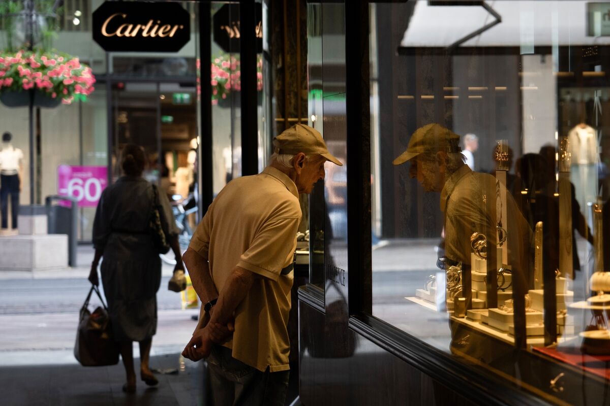 Lạm phát Thụy Sĩ bất ngờ giảm xuống 0.1%, gây áp lực cho SNB