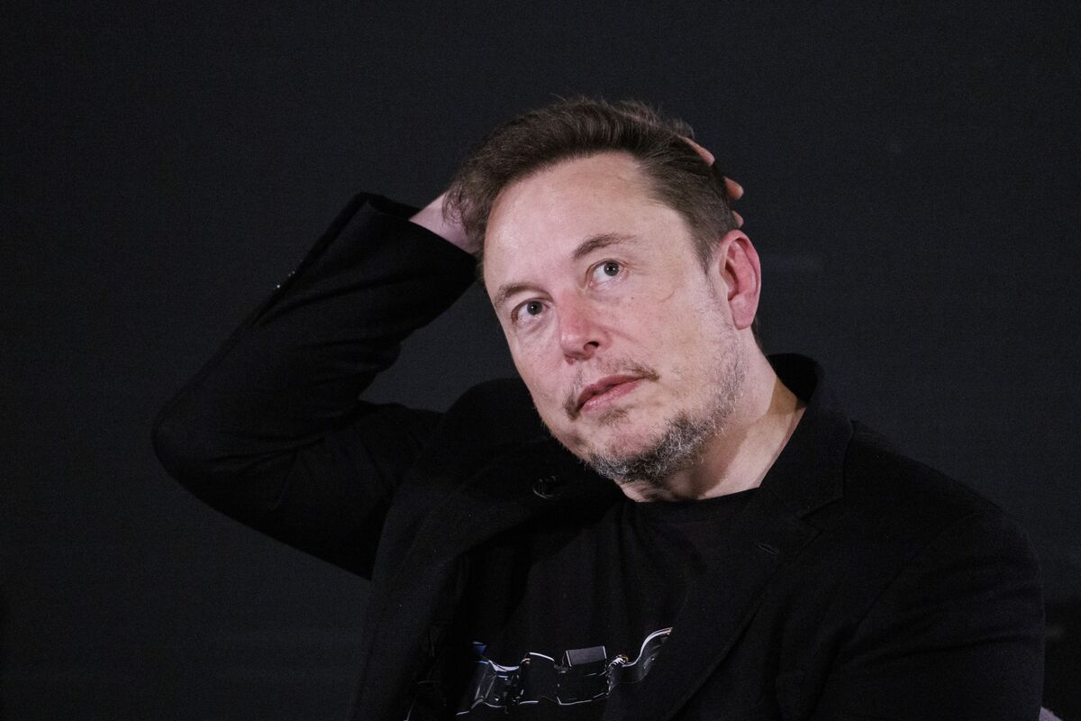 Elon Musk reports that the first person has received a brain implant