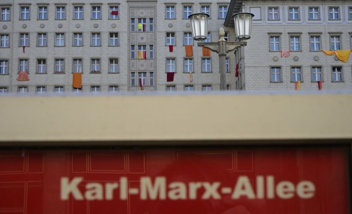 Berlin Rent Freeze Puts Politics Over Economics Bloomberg