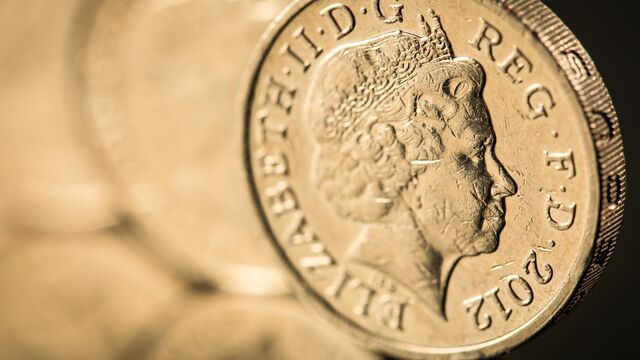 Pound Falls as Traders Face Ticking Clock to October EU Summit