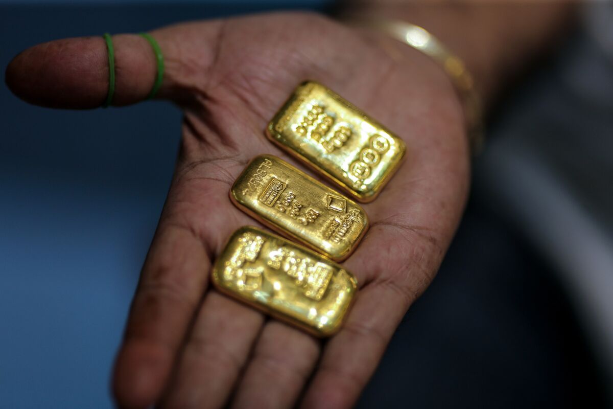 Modi Urges Indians to Curb Gold Buying in Self-Reliance Push