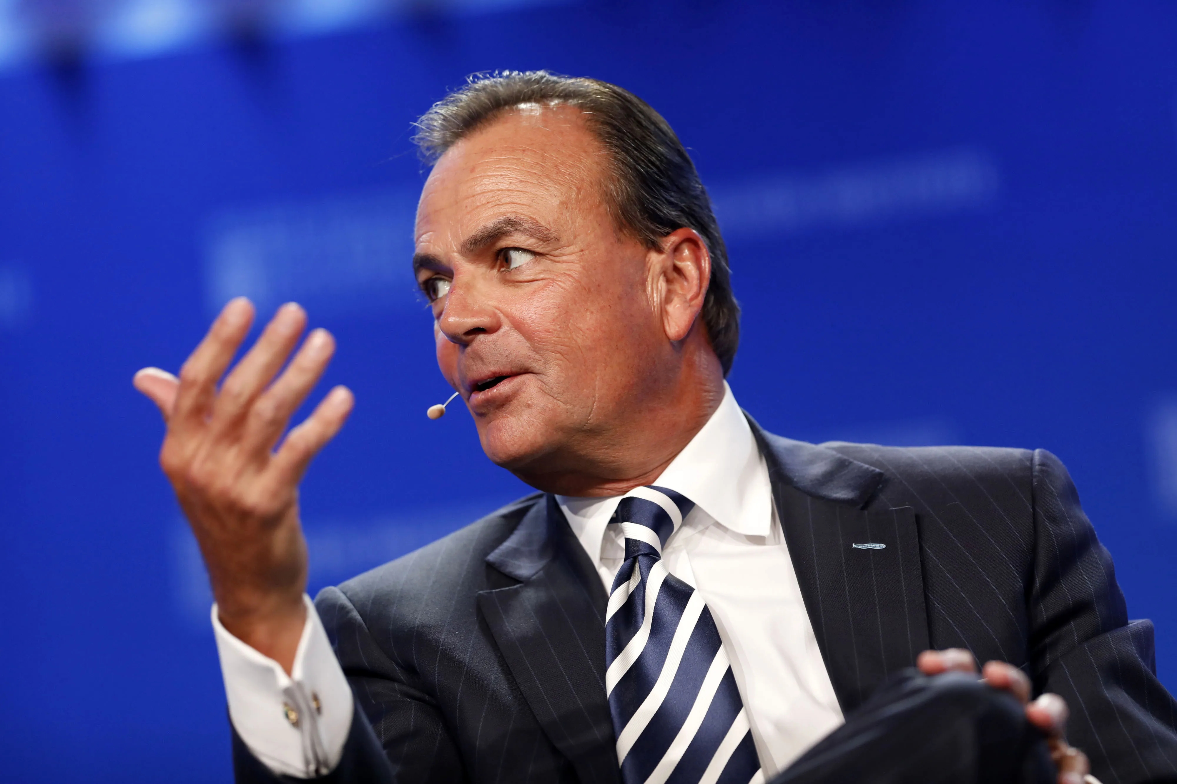 LA Billionaire Caruso Criticized for Donations After Roe Draft - Bloomberg