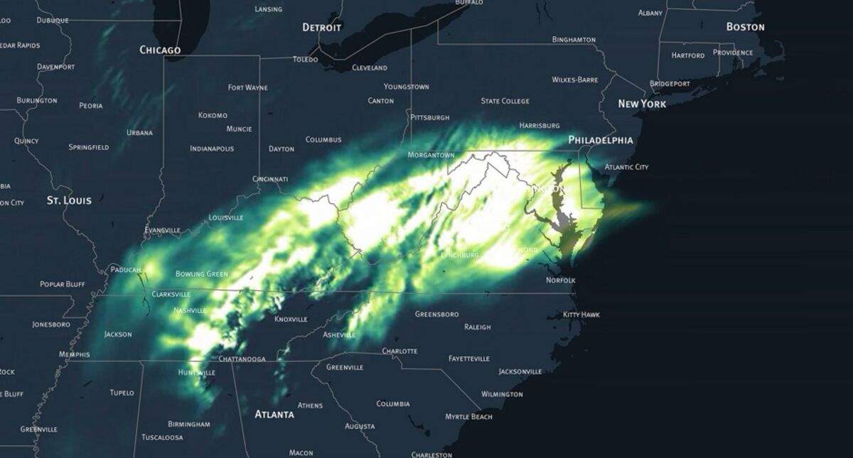 An Intense Visualization of the Blizzard Sweeping the East Coast - Bloomberg