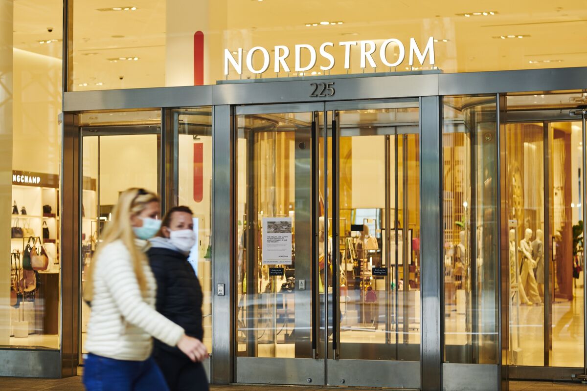 Nordstrom Drops HauteLook, Moves Flash Sales to Rack Business Bloomberg
