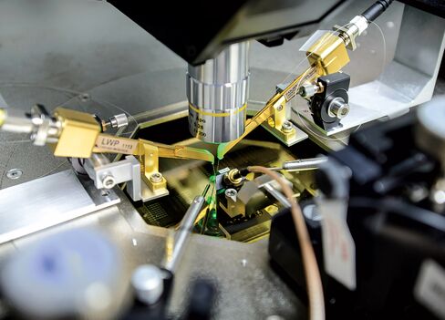 Photonic cables could transfer data far faster than copper wires.