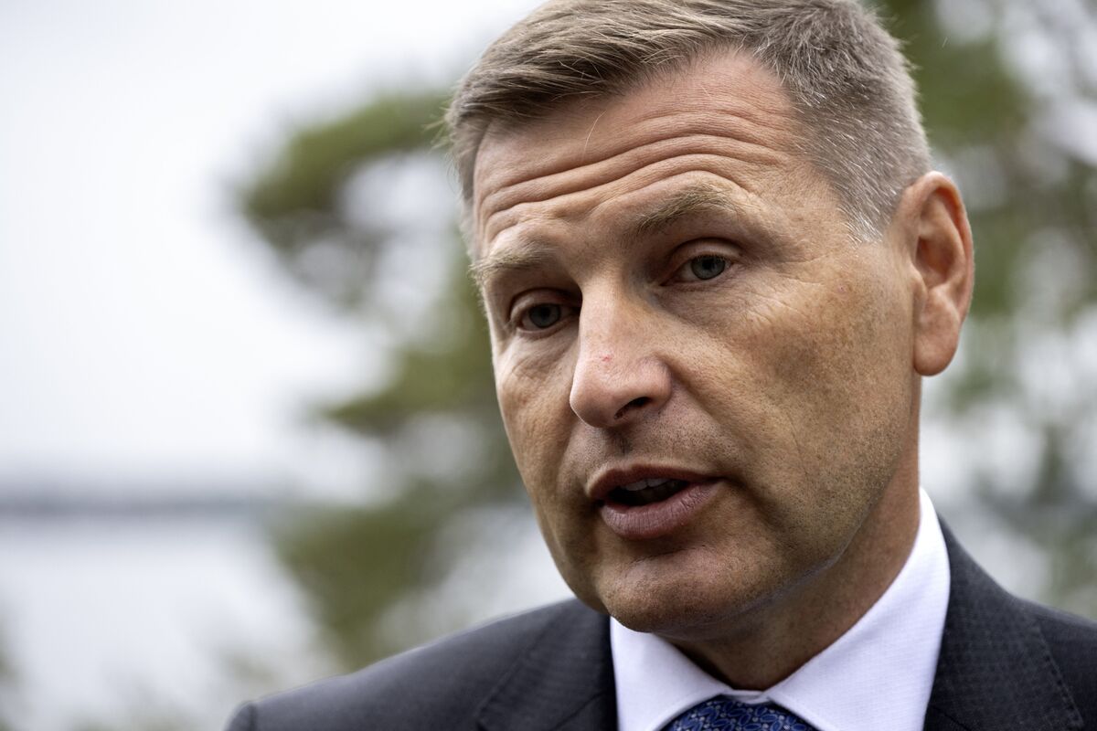 Estonian Defense Minister Pevkur Resigns Over Munitions Scandal