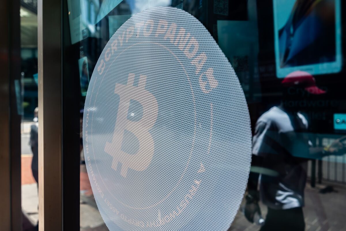 Giá Bitcoin lao dốc khi kỳ vọng Fed cắt giảm lãi suất bị đẩy lùi