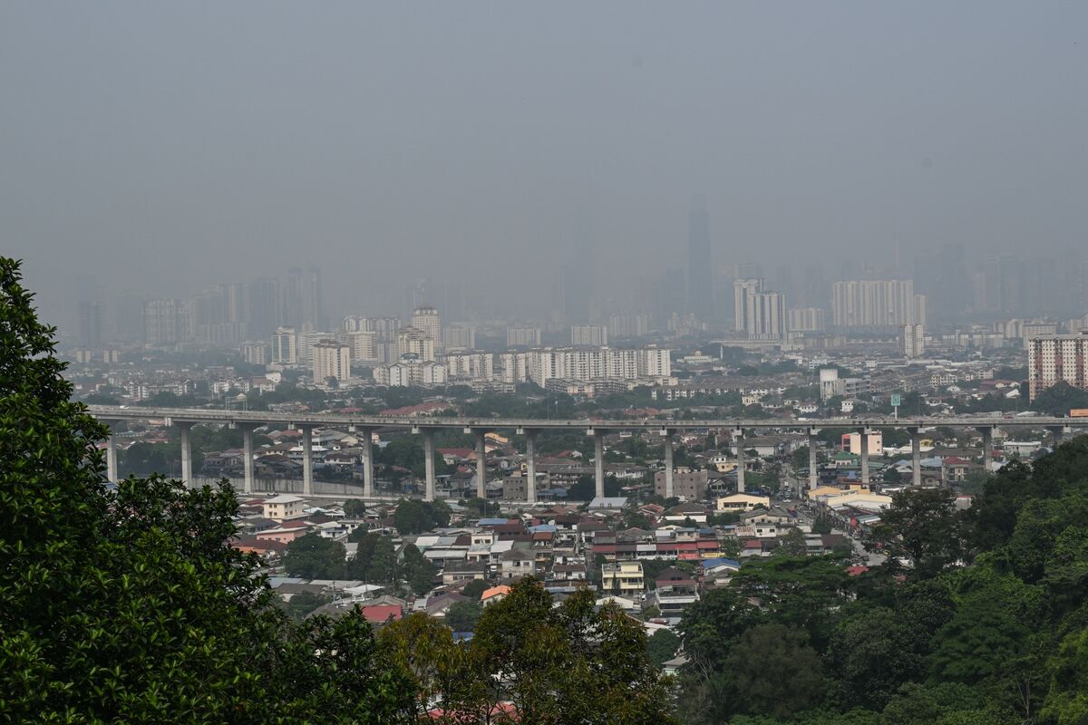 Malaysia Expects Tourism Fallout From Indonesia Haze