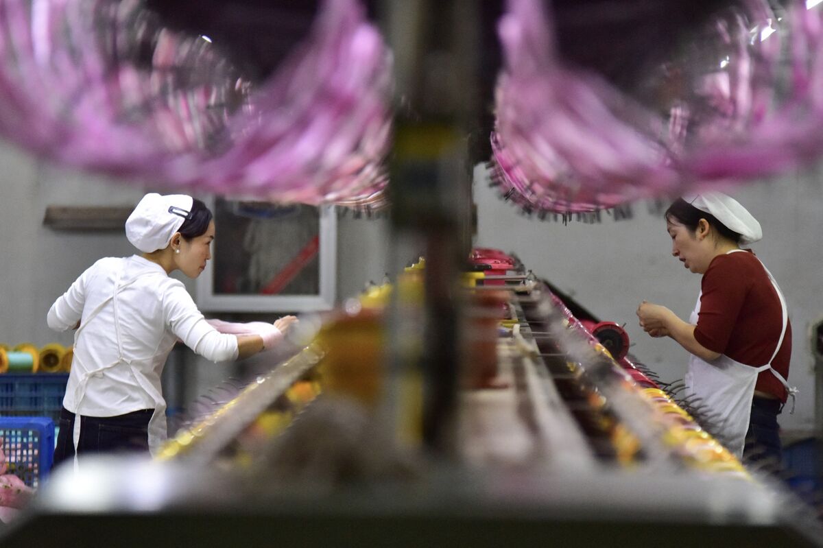 China Industrial Profits Soar Most Since 2023 as Deflation Eases