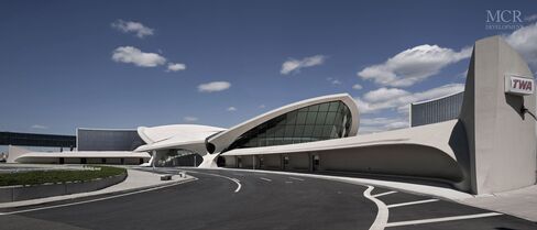 JetBlue gets a hotel at JFK—and a headache at LaGuardia?
