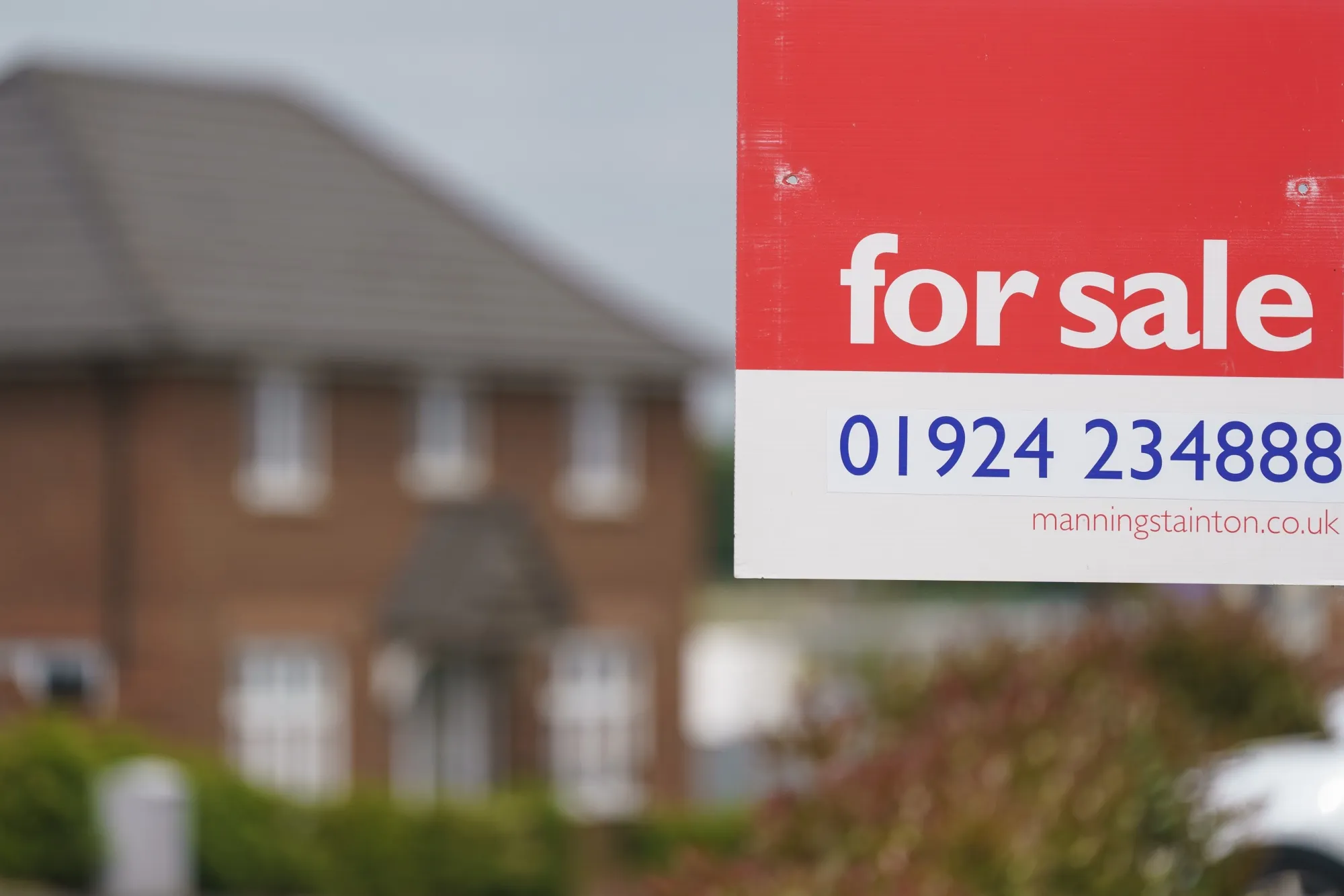 UK Housing As Slumping Prices Spell Trouble for Growth
