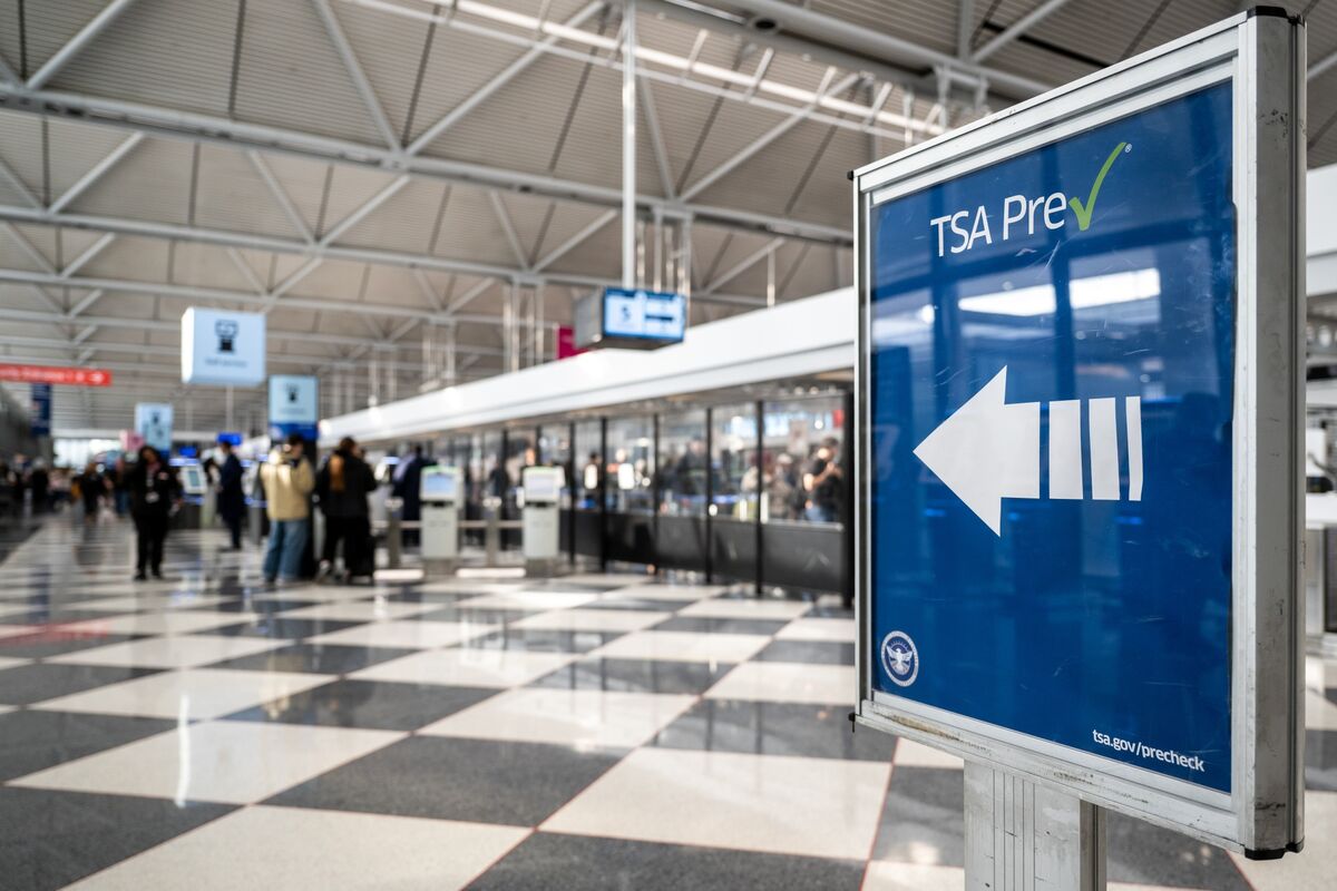 TSA Unveils Program Allowing Non-Flyers to Pass Airport Security