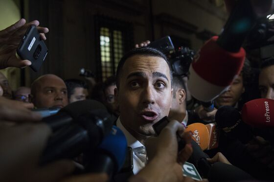 Di Maio says Italy won't move a ‘Millimeter’ on Spending Plans