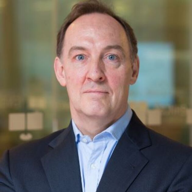Anthony Raspin Anthony Halpin - Team Leader:Russia ECO/GOV | Bloomberg