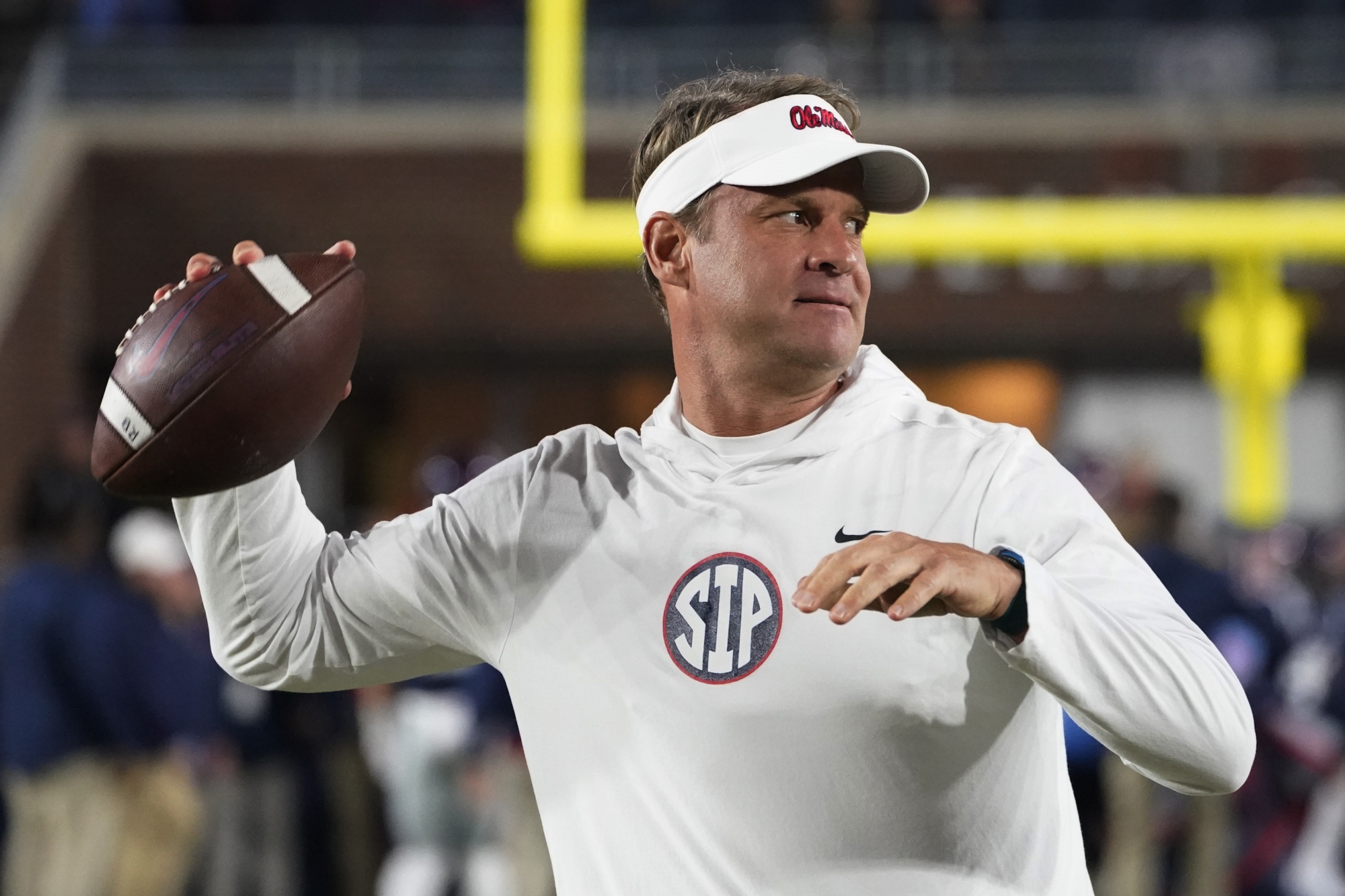 Kiffin Staying At Ole Miss; Auburn Has Interest In Freeze - Bloomberg