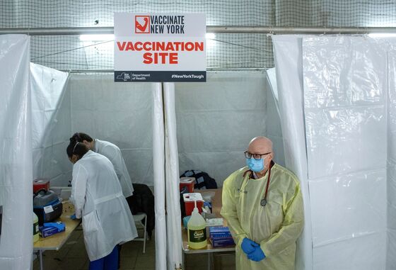 N.Y. Vaccine Shortage Eases; Hong Kong Lockdown: Virus Update