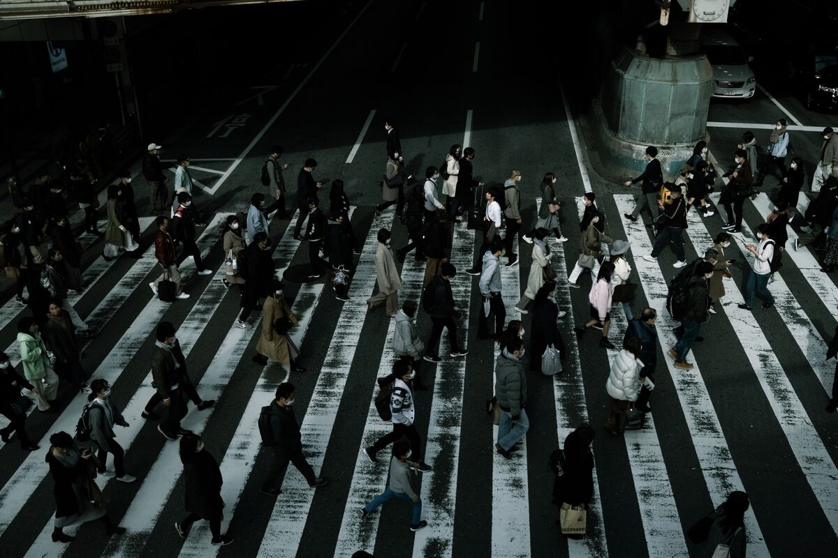 Japanese Wage Growth Strengthens for First Time in Four Months