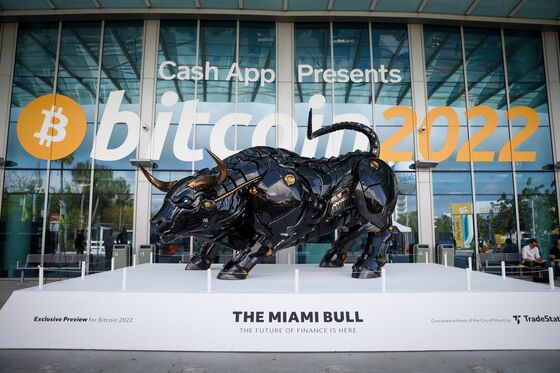 Miami Gets Its Own ‘Charging Bull’ Statue for Crypto Week