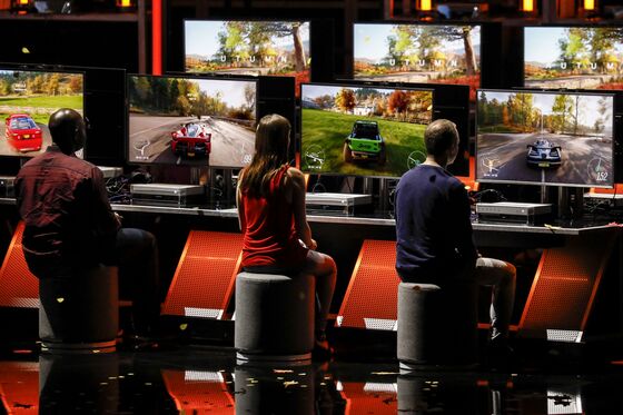 Microsoft's Xbox Adding 5 Studios as It Previews Dozens of Games