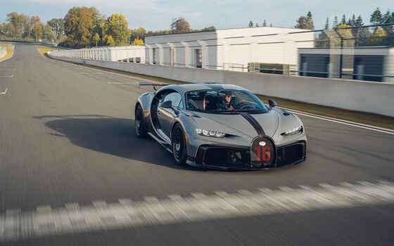 The Bugatti Chiron Pur Sport Is a $3.6 Million Rebuke to Electrics