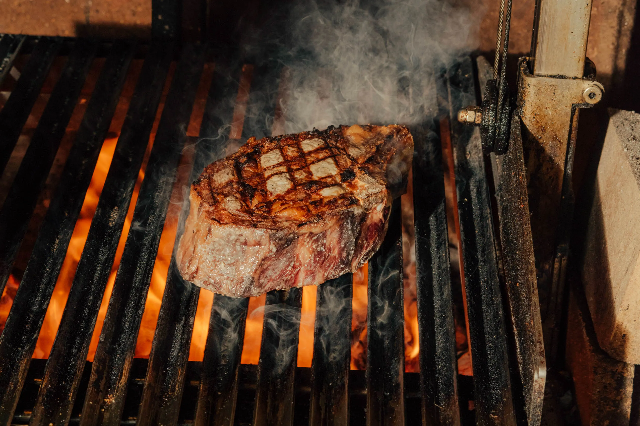 Grillworks Wood-Fired Indoor Grills Taking Over Top Restaurants - Bloomberg