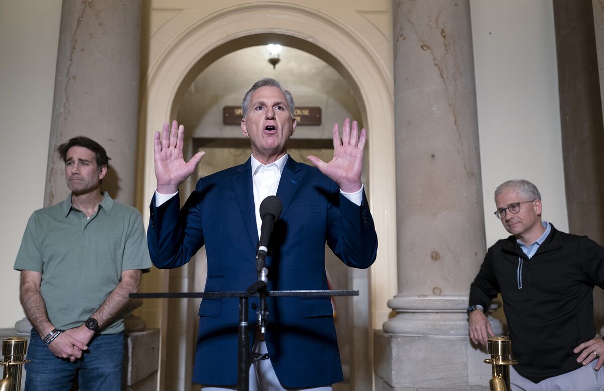 Biden, McCarthy Signal Confidence That Debt-Limit Deal Will Pass