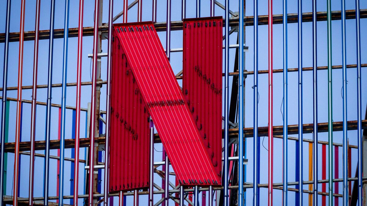 Netflix Breaks From ‘Build, Not Buy’ With Warner Bros. Deal