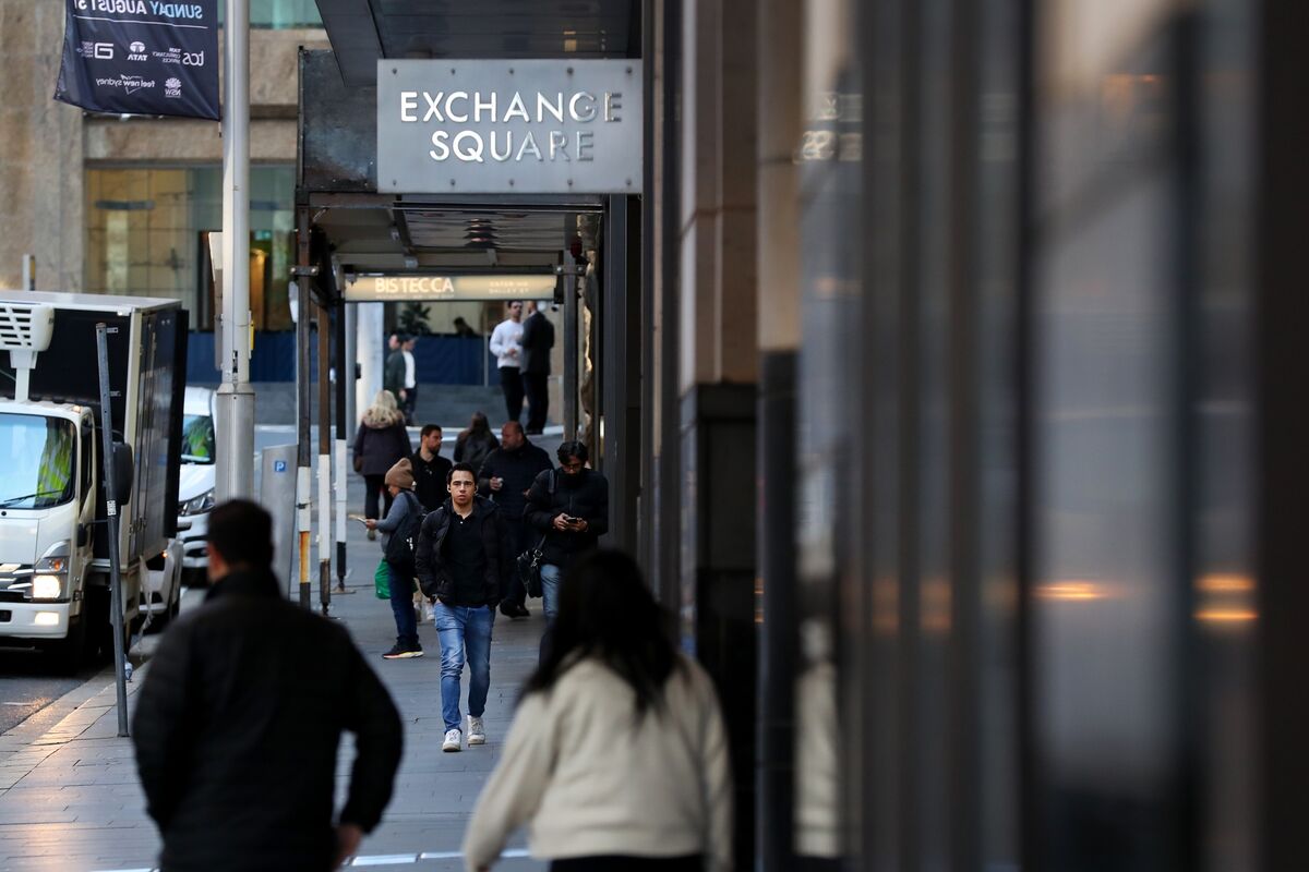 Australian Assets Shunned by Investors Amid Rate Risks