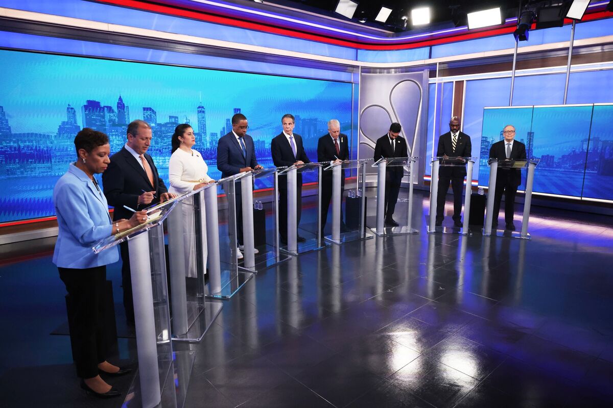 🟪"Ribaltamenti e Ritorni: La Contesa per la Sindacatura di New York tra Scandali e Sfidanti"