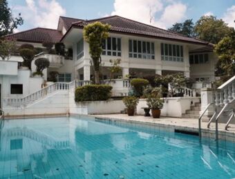 relates to Ex-Oil Tycoon Singapore Mansion Sold at $20m as Market Cools