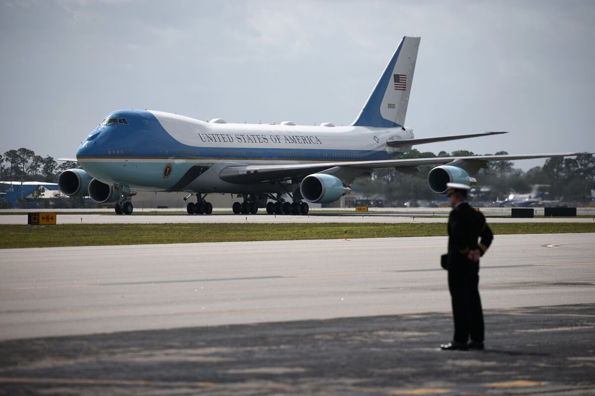 Trump Vents at Boeing, Suggests ‘Different Route’ for Air Force One