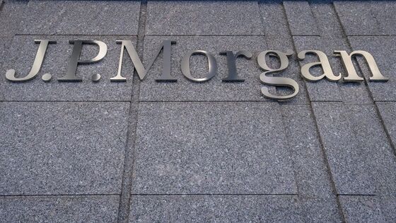 JPMorgan Top 2020 Trades Say Short Gold, Buy Raft of Stocks