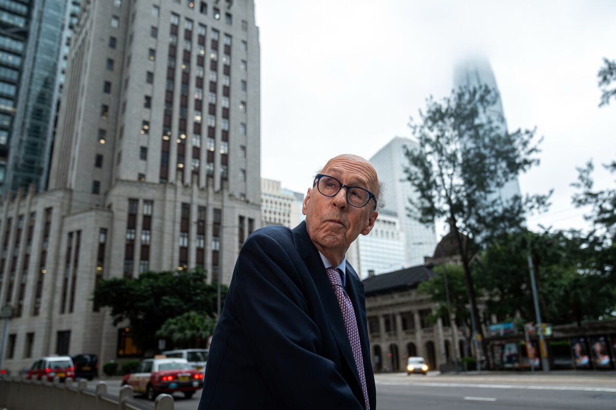 🟪"Stephen Roach riconsidera la sua posizione: Hong Kong non è finita?"