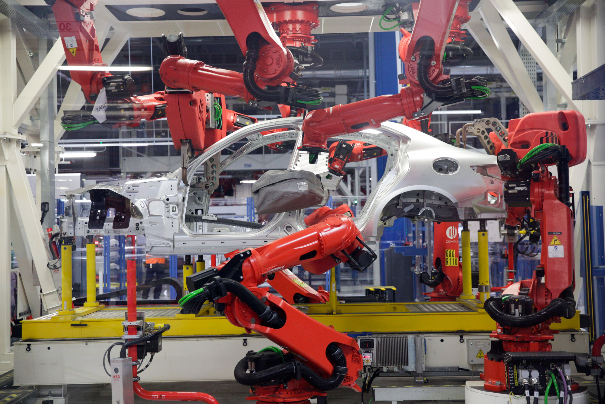 Biggest Italian Factory Slump Since 2014 Hits Euro Economy Bloomberg