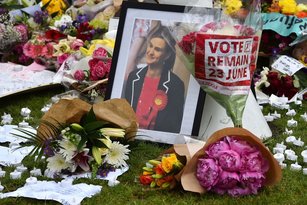 First Brexit Poll Since Jo Cox Killing Has Remain In Lead Bloomberg