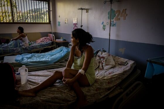 The Bleak and Scary World Inside a Venezuelan Women's Hospital